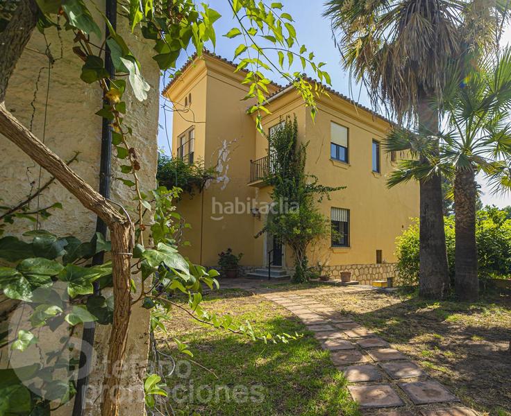 Foto 874b2342-0d36-42f1-bf9f-25228a726910. Haus mit parking in Limonar Málaga