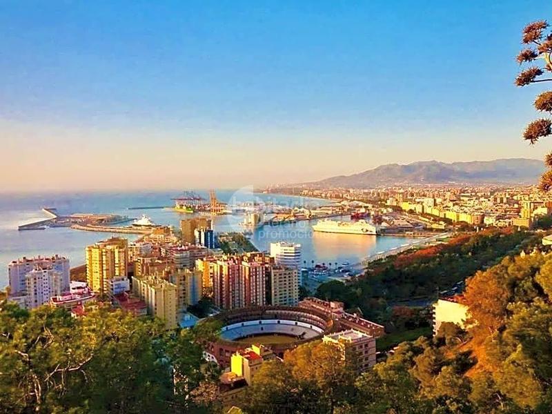 Foto 01c66602-9b09-45a1-80ed-67f22456c74a. Ground floor with heating in La Malagueta - Monte Sancha Málaga