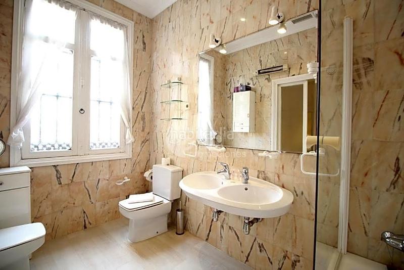 Foto 2aab9aa0-50dd-4c2b-8f0c-dc482e24d0e2. Ground floor with heating in La Malagueta - Monte Sancha Málaga