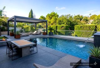 Maison  Sumatra. Villa con detalles arquitectónicos muy cuidados y de gran amplit