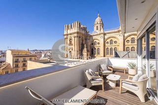 Affitto Attico  Calle molina lario. Exclusividad en el corazón de málaga, ático  con encantadoras vi