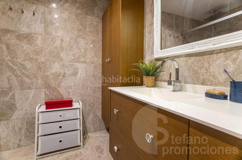 Foto 222f9ec6-2769-4235-99ac-80c7463fa672. Appartamento con parcheggio piscina in Parque Ayala - Jardín de la Abadía - Huelín Málaga