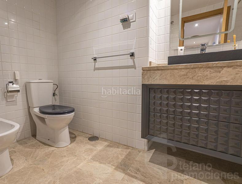 Foto df1bf2d3-31a2-43a4-8947-c56b11616067. Appartamento con parcheggio piscina in Parque Ayala - Jardín de la Abadía - Huelín Málaga