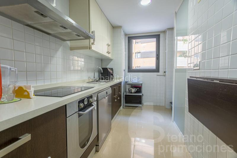 Foto ffb8f296-fe3b-4bd4-b69c-8c4f554b4add. Appartamento con parcheggio piscina in Parque Ayala - Jardín de la Abadía - Huelín Málaga