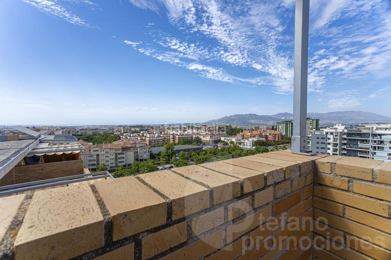 Foto 5be92ad9-c76a-4029-9397-6430f01000a3. Dúplex amb aparcament piscina a El Consul - Ciudad Universitaria - El Romeral Málaga