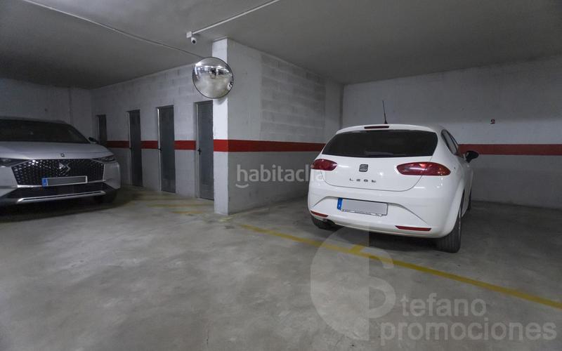 Foto 6c80eb98-f88f-4616-825b-e60a8b1f3f26. Dúplex amb aparcament piscina a El Consul - Ciudad Universitaria - El Romeral Málaga