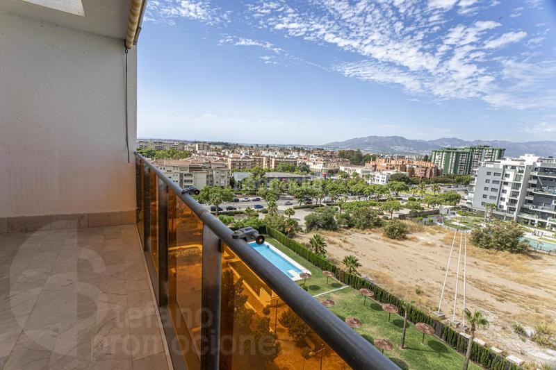 Foto 882f77b5-b59b-4f9d-8522-e0d1761b0c96. Dúplex amb aparcament piscina a El Consul - Ciudad Universitaria - El Romeral Málaga