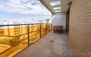 Dúplex a El Consul - Ciudad Universitaria - El Romeral. Moderno triplex en teatinos con 114 m construidos y dos terrazas