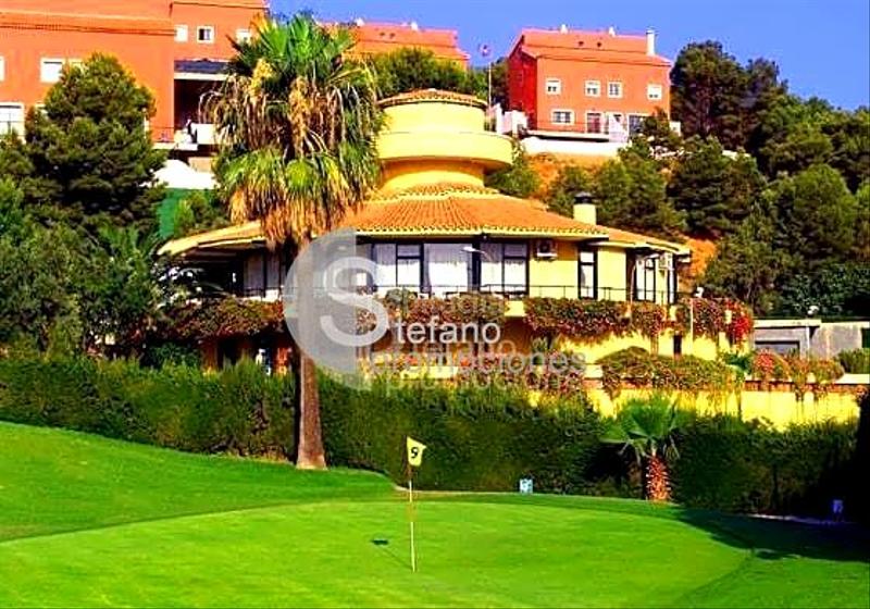 Foto 1716cd2f-3050-44d1-8bba-ca466244e3ea. Dachwohnung mit heizung parking in El Candado Málaga