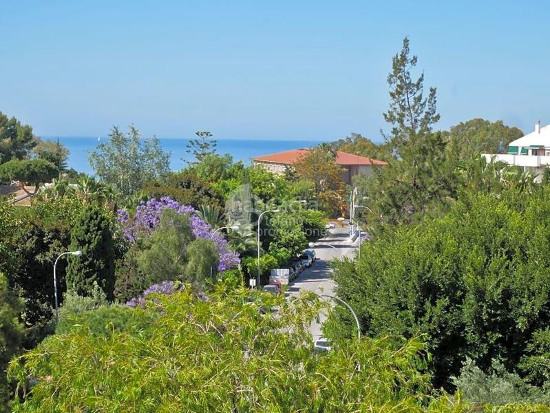 Foto 1b394273-8ac0-4fc9-8552-16a3756beb80. Dachwohnung mit heizung parking in El Candado Málaga