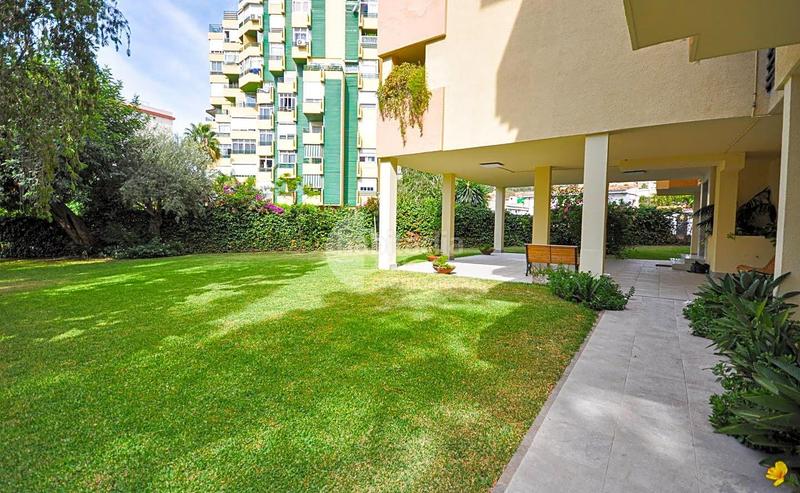 Foto 2b8bd014-bff5-445b-a5d1-2d367db73c0c. Dachwohnung mit heizung parking in El Candado Málaga