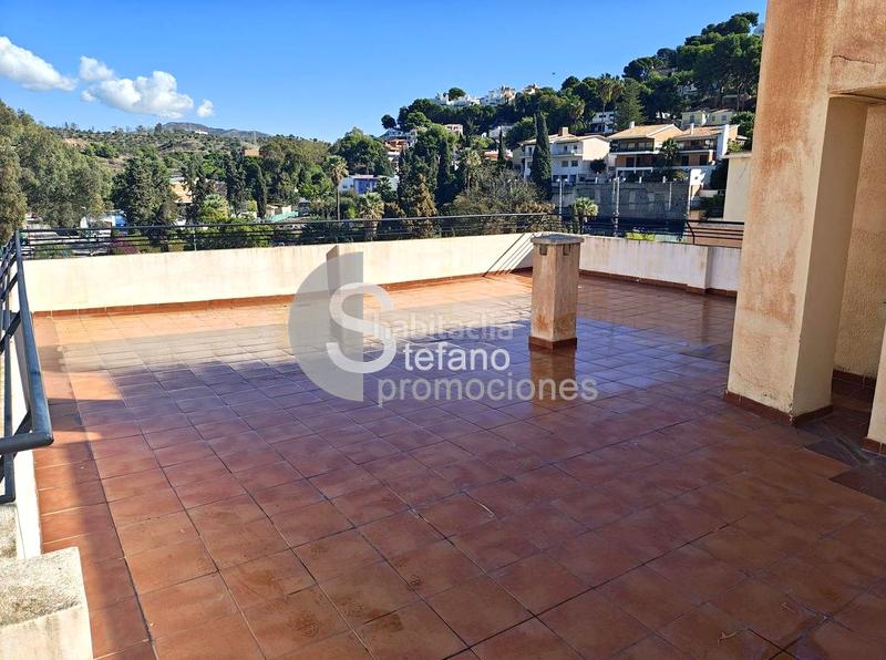 Foto 6a1b8a30-ba56-47d8-b9e0-9d53d2f0ecf9. Dachwohnung mit heizung parking in El Candado Málaga