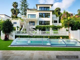 Casa  Balcón. Villa amplia y con carácter en el candado, en una de las urbaniz