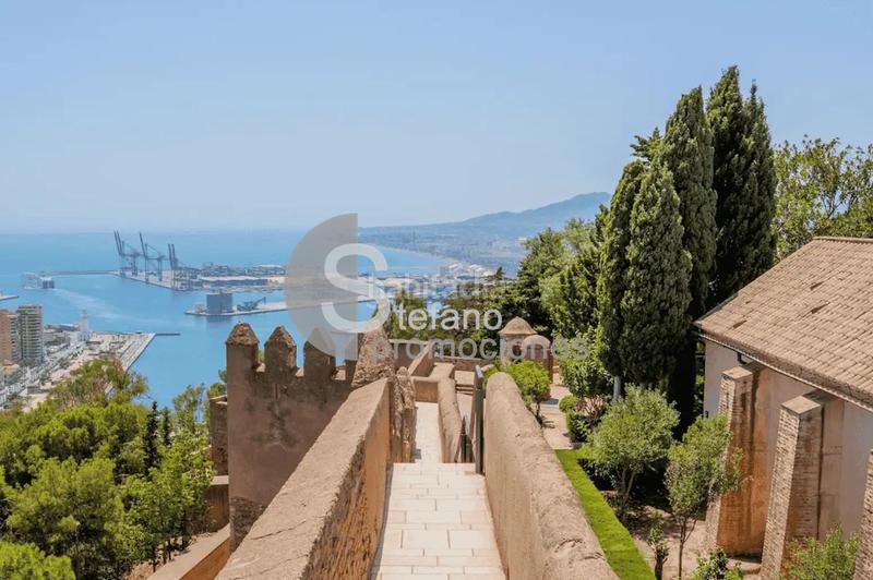 Foto fc3525b9-44a8-4569-afc0-f46530cb3026. Flat with heating in Centro Histórico Málaga