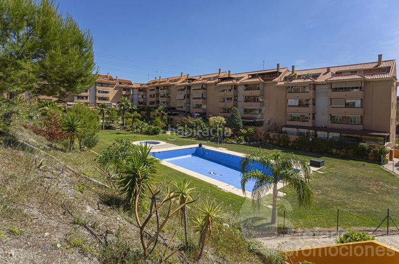 Foto 4007b810-5d50-4eb1-9b34-3d3ecf548222. Pis amb aparcament piscina a Miraflores del Palo Málaga