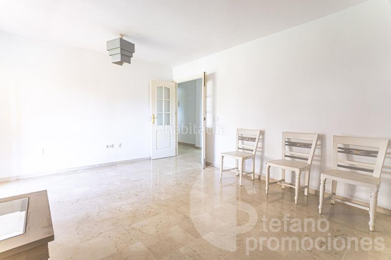 Foto d923757d-e61a-498c-b8d8-7420f8aba107. Pis amb aparcament piscina a Miraflores del Palo Málaga