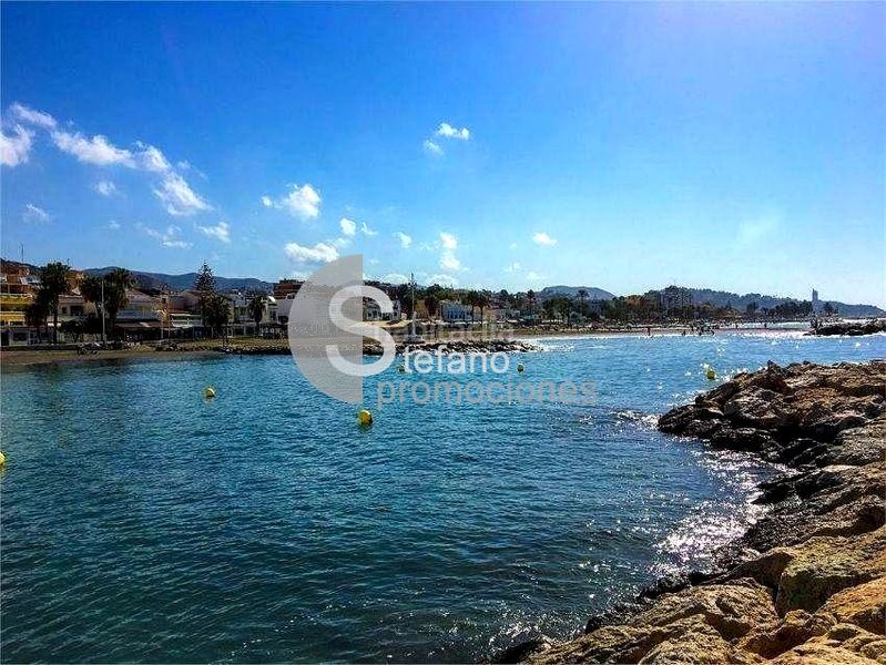 Foto f24d1e7a-8e34-4f61-ae33-5c0ebac1a3cf. Pis amb aparcament piscina a Miraflores del Palo Málaga