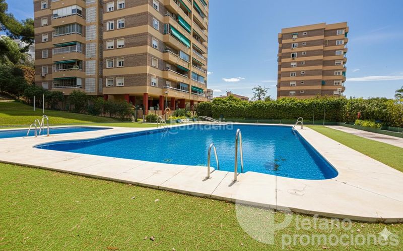 Foto 96af7f24-3fbb-42d1-b9be-3dd95e08a7fd. Pis amb aparcament piscina a El Palo Málaga