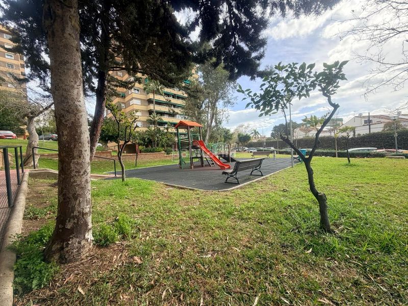 Foto 9f5c28e9-6324-44d1-aa2a-4fe61968172e. Pis amb aparcament piscina a El Palo Málaga