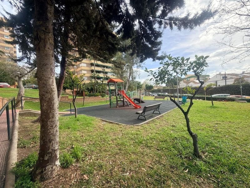 Foto d52d232c-1135-44bb-92b1-cf0063612593. Pis amb aparcament piscina a El Palo Málaga