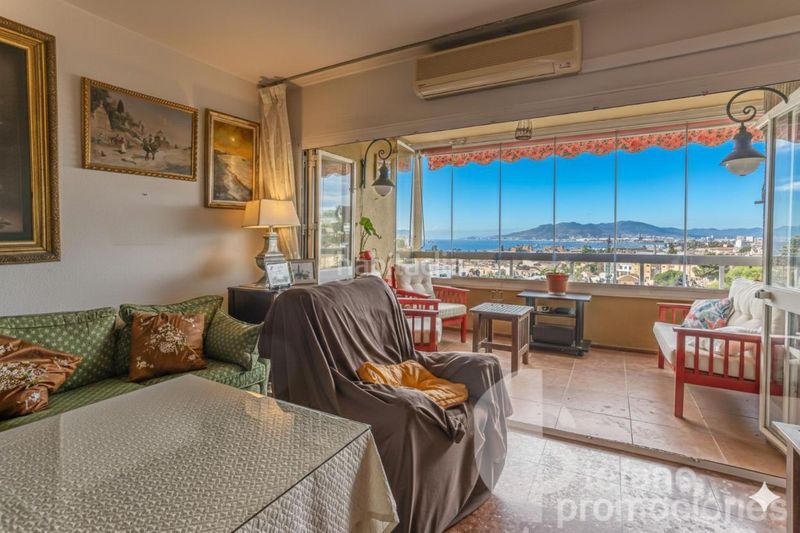 Foto ec8e6156-c353-496f-8e54-8804816aa874. Pis amb aparcament piscina a El Palo Málaga