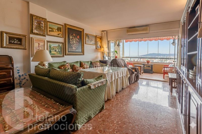 Foto f5adfe45-ed40-4b35-bf06-dbd3e3f2463b. Pis amb aparcament piscina a El Palo Málaga