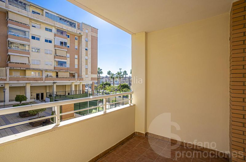 Foto 0cccaddf-e37a-49c2-9fa8-b67643e0442b. Pis amb aparcament piscina a El Consul - Ciudad Universitaria - El Romeral Málaga
