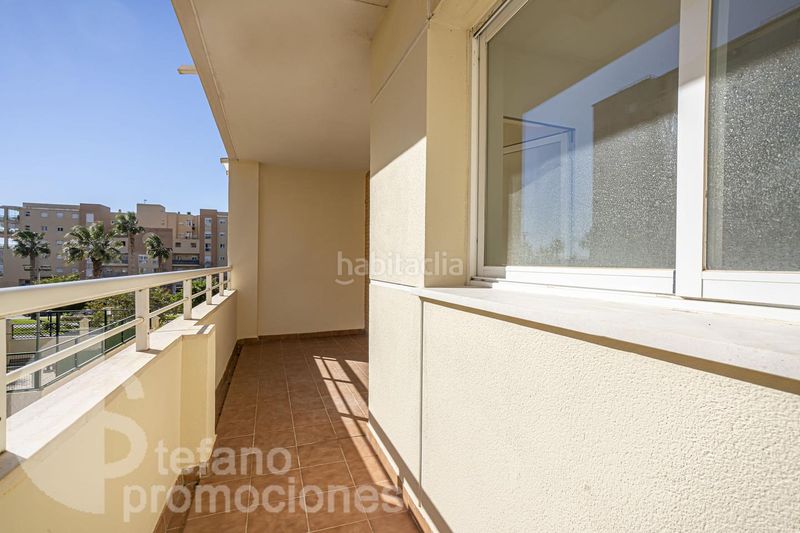 Foto 998dcda0-6330-44f1-be18-a70ee5f28bb1. Pis amb aparcament piscina a El Consul - Ciudad Universitaria - El Romeral Málaga
