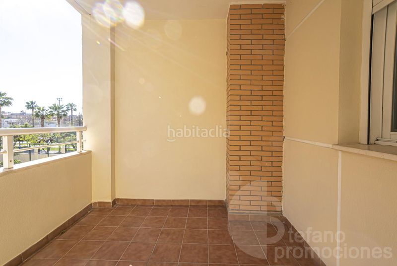 Foto c33ff0a9-6336-4053-9f66-109397b207cf. Pis amb aparcament piscina a El Consul - Ciudad Universitaria - El Romeral Málaga