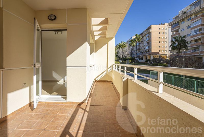 Foto f224c637-0a6b-481f-b5ef-9d023d4e1524. Pis amb aparcament piscina a El Consul - Ciudad Universitaria - El Romeral Málaga