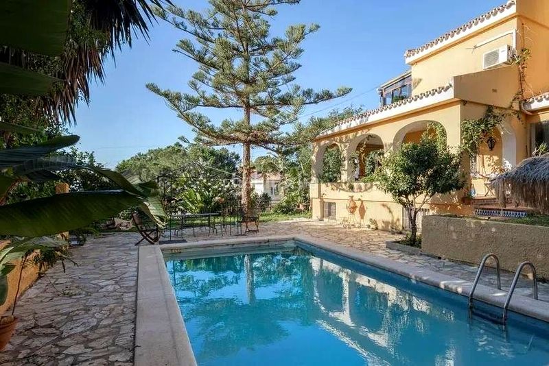 Foto 6b3e7420-c5bf-403f-bc94-c6ee084a6b2f. Casa amb calefacció aparcament piscina a Pinares de San Antón Málaga