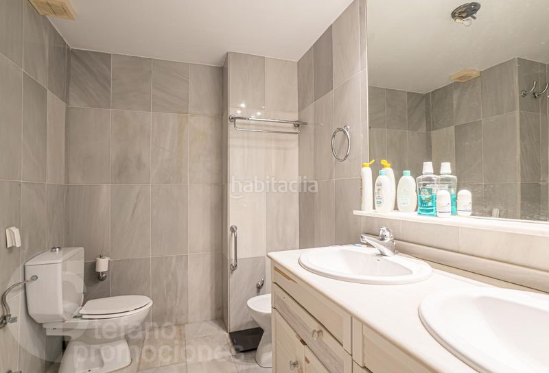 Foto 65f5e75e-3735-452c-8e62-c7dfcbbb8311. Pis amb aparcament a La Malagueta - Monte Sancha Málaga