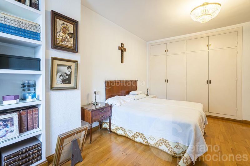 Foto eb024479-bdde-4880-b177-e555e947327b. Pis amb aparcament a La Malagueta - Monte Sancha Málaga