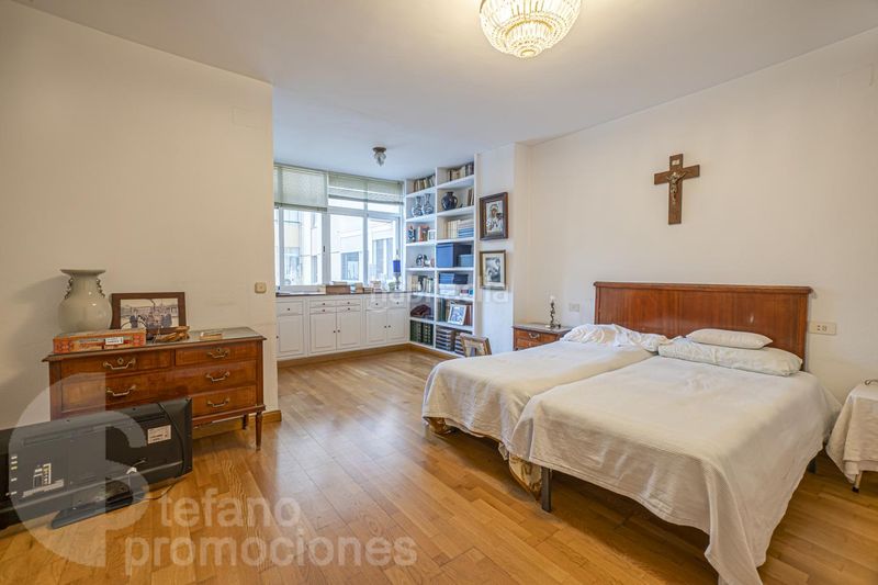 Foto ff2f011d-3cab-42b6-9982-ead05fa6bc69. Pis amb aparcament a La Malagueta - Monte Sancha Málaga