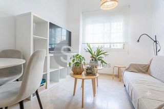 Planta baixa  Martínez de la rosa. Acogedora y céntrica vivienda,  con cómoda distribución,  y tech