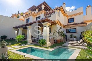 Casa aparellada  Leoni benabú. Encantador chalet de esquina, un oasis  con el  lujo de vivir en
