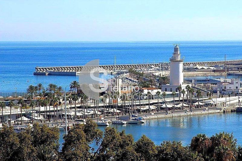 Foto e238df8b-4419-40af-8bd8-c044e4a6b1ff. Pis amb calefacció piscina a La Malagueta - Monte Sancha Málaga