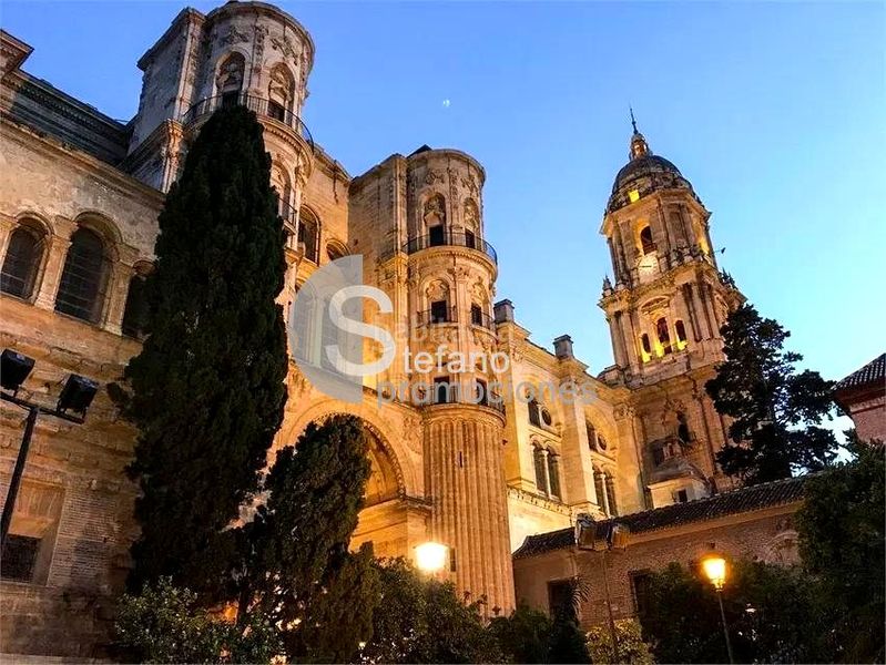 Foto 718da2f4-ad2b-49de-a23e-81e06065350a. Edifici a Centro Histórico Málaga
