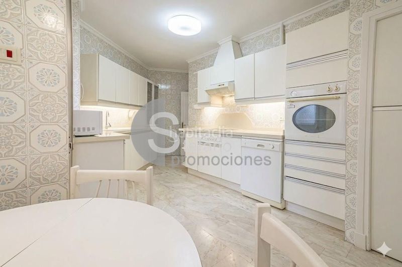 Foto d8b05b60-4ccd-4b1e-ba30-6ba7f16ac186. Dúplex a Ensanche Centro - Puerto Málaga