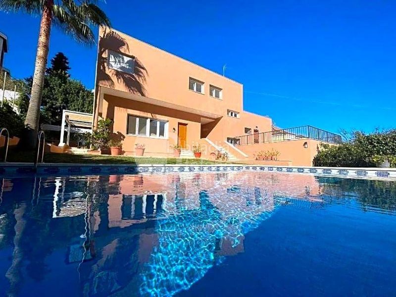 Foto 227d1632-99b1-411d-9318-e9d905dd56d9. Casa amb aparcament piscina a Limonar Málaga