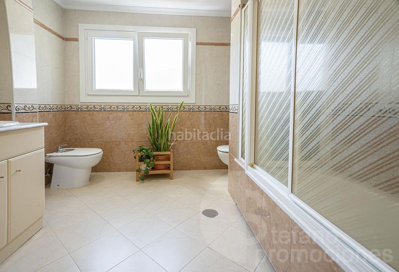 Foto 48978b69-e4dd-48be-9638-908eb31d4b04. Casa amb aparcament piscina a Limonar Málaga