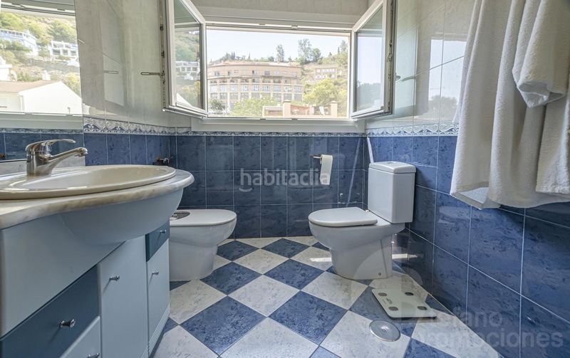 Foto 4ce15844-57e5-497b-94bd-56237c7a4273. Casa amb aparcament piscina a Limonar Málaga