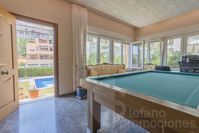 Foto b40566f6-2d08-4f6e-b85c-a54e335a0a8c. Casa amb aparcament piscina a Limonar Málaga