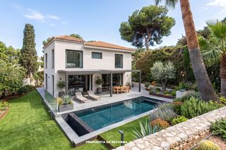Casa  Calle cueva de menga. Oportunidad única en málaga este! en el corazón de málaga este,