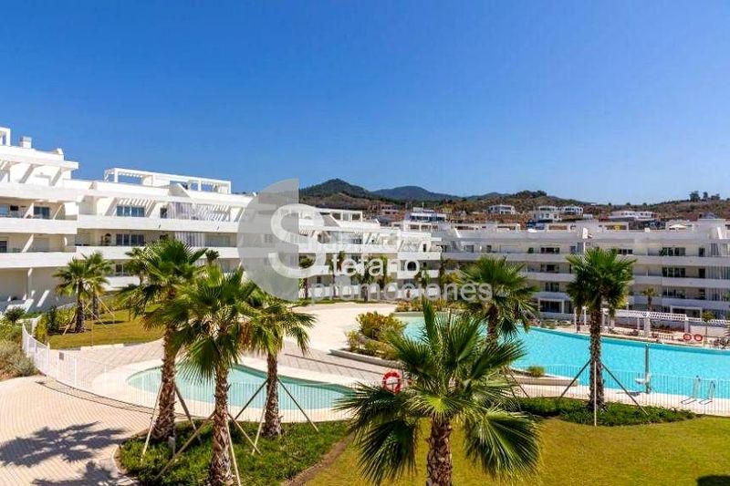 Foto f292e0ad-0795-438d-860b-1d47c4b8f085. Pis amb calefacció aparcament piscina a Limonar Málaga