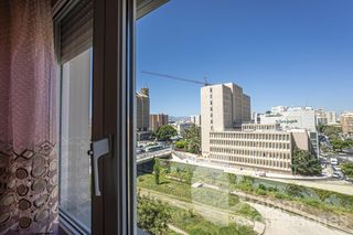 Rent Flat in Centro Histórico. Piso en rentabilidad amueblado en alameda principal, casco histó