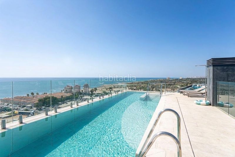 Foto c19e9f8e-e2b1-49bf-b8b0-9945627b7281. Pis amb calefacció aparcament piscina a Martín Carpena - Torre del Río Málaga