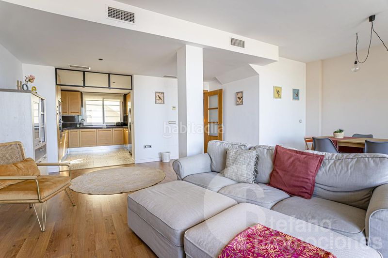Foto 42515afb-92ce-4801-8d0a-6739838dd8f6. Casa adosada exclusividad en malaga este, con vistas al mar y a su bahia. 3 amplios dormitorios, varias terrazas, garaje multifuncional en Málaga