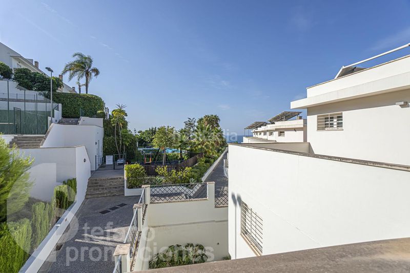 Foto 88402ae3-9ab7-4f20-bc09-1a2fd0ae62cf. Casa adosada exclusividad en malaga este, con vistas al mar y a su bahia. 3 amplios dormitorios, varias terrazas, garaje multifuncional en Málaga