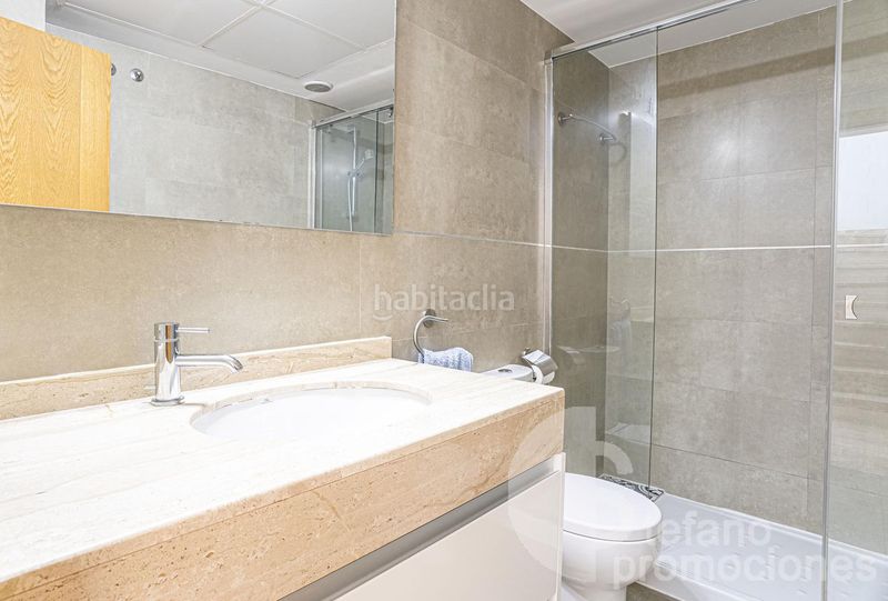 Foto e304aed9-6d2f-4dee-b3ad-622c16deccaa. Casa adosada exclusividad en malaga este, con vistas al mar y a su bahia. 3 amplios dormitorios, varias terrazas, garaje multifuncional en Málaga